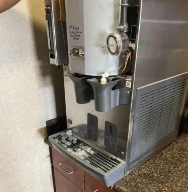 Commercial HVAC system maintenance